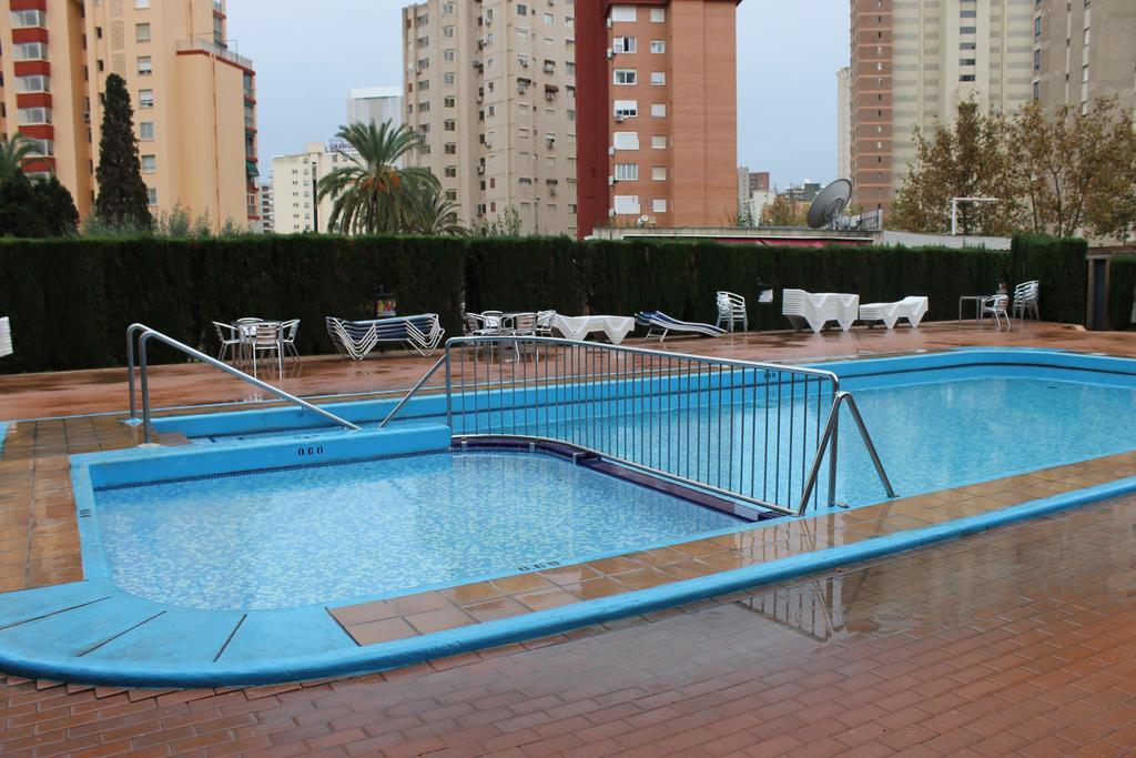 Apartamentos Alpha Benidorm Eksteriør billede